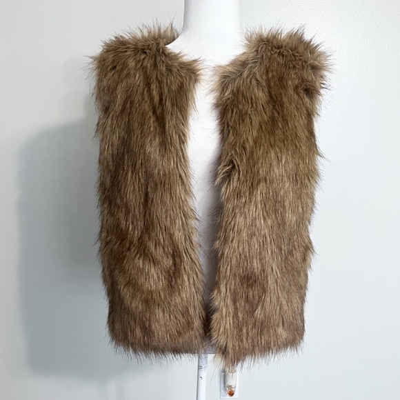 Faux Fur Boho Vest - Picture 2 of 4
